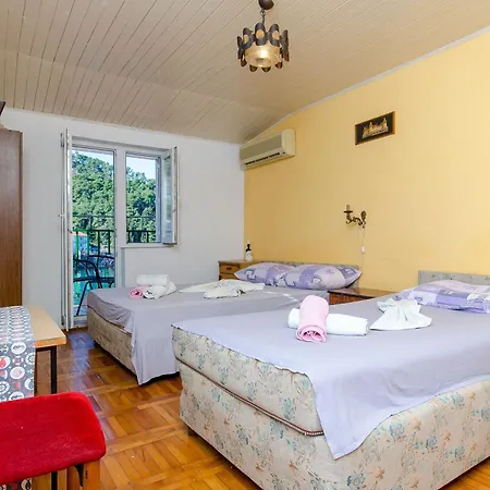 Daire Klara And Rio *