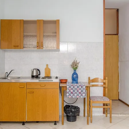 Daire Klara And Rio Stomorska